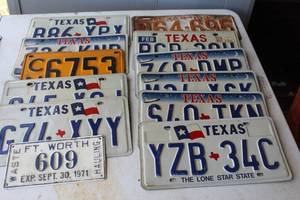 lot 84 image: collectible vintage Texas license plates