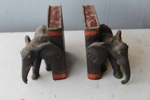 lot 191 image: vintage elephant bookends