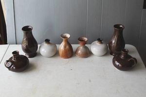 lot 203 image: vintage Chinese glazed stoneware ceramic jars, possibly tiger whisky or soy sauce jars