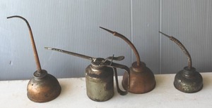 lot 220 image: collection of vintage metal oil cans