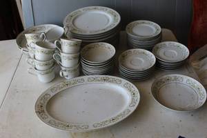 lot 226 image: vintage dinner plate manufactured in Japan by Sterling Fine China, featuring the discontinued Florentine pattern