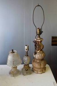 lot 245 image: 3-vintage  electric table lamps