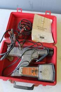 lot 264 image: Sears Craftsman timing light and dwelltachometer tester