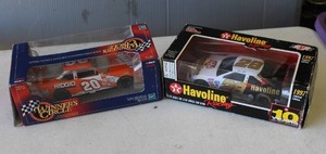 lot 306 image: 2000 Winners Circle 164 scale diecast car of Tony Stewarts #20 Home Depot NASCAR and Racing Champions 1997 Havoline #28 Ernie Irvan 124 scale die-cast stock car bank