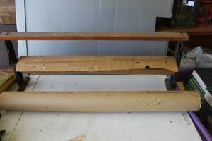 lot 326 image: butcher paper roll dispenser and cutter