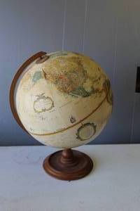 lot 347 image: desk globe