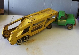 lot 391 image: Vintage Tonka  Car Carrier,