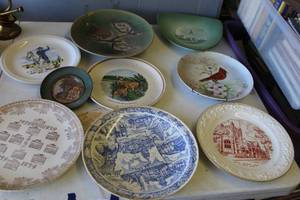 lot 399 image: Decorative plates see pictures for details