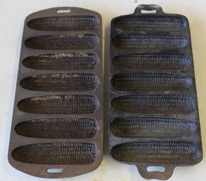 lot 413 image: vintage cast iron cornbread stick pan