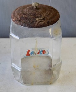 lot 423 image: Lance glass cracker display jar