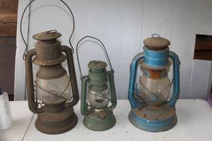 lot 509 image: antique kerosene lanterns