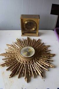 lot 432 image: vintage Bulova B2001 brass mantle clock and  Syroco Art Deco Sunburst wall clock