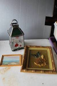 lot 433 image: vintage-style Tiffany lantern lamp featuring stained glass panels with a mushroom design. And wall decor