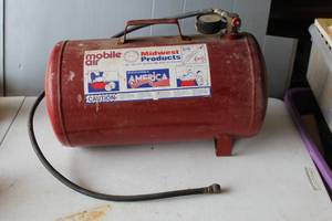 lot 441 image: Midwest Products Mobile Air Tank