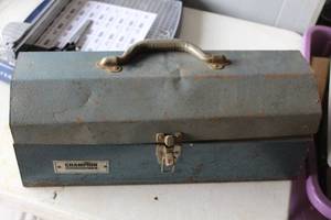 lot 451 image: Tool box full of tools see pictures