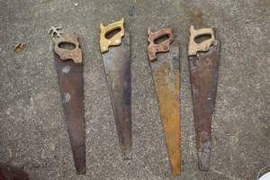 lot 468 image: collection of vintage hand saws