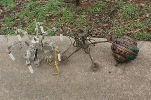 lot 517 image: lantern decorated and chandelier features