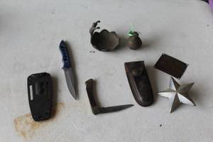 lot 547 image: cast iron jumping frog trinket tray and brass bell and Columbia Sportswear Chimney Rock fixed-blade knife vintage folding pocket knife and more see pictures for details