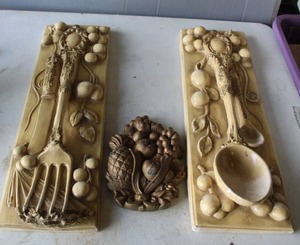 lot 578 image: decorative wall art plaques,