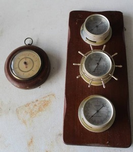 lot 585 image: Springfield 3-gauge weather station and vintage aneroid barometer