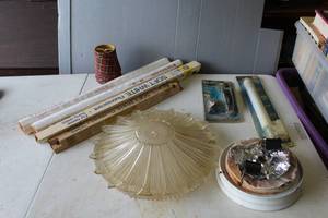 lot 616 image: Light fixture and fluorescent bulbs and  Wright Products V333BL Tie-Down Push Button Latch and Wright Products Standard-Duty Pneumatic Door Closer