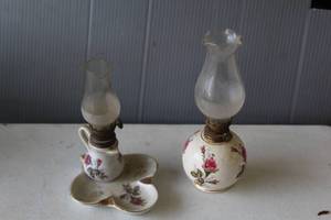 lot 622 image: vintage miniature ceramic oil lamps one had a broken glass globe see pictures