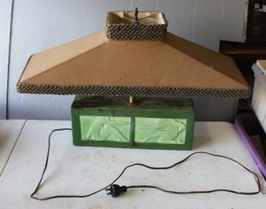 lot 640 image: vintage Arts and Crafts style table lamp, possibly from the 1920s works