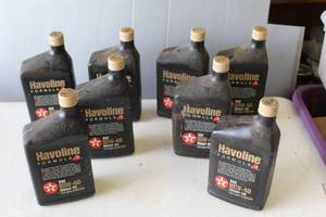 lot 642 image: collectible Havoline Formula 3 SAE 10W-40 motor oil bottles, unopened