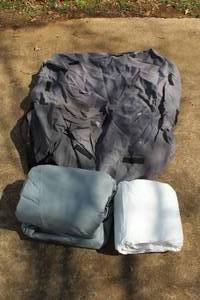 lot 653 image: 2 car covers and a roof rack