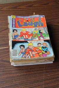 lot 723 image: collection of 24 vintage comic books, took pictures of all