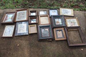 lot 679 image: Lot of pictures and frames