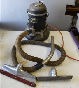 lot 716 image: vintage Rexair Rainbow Model B canister vacuum cleaner tested