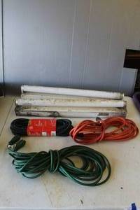 lot 718 image: fluorescent light fixture and extension cords