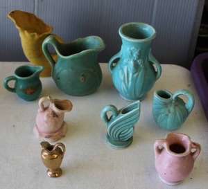 lot 820 image: vintage American art pottery