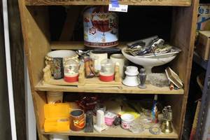 lot 848 image: 2 Shelfs full of a mixed left over things