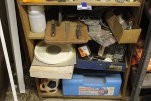 lot 849 image: 3-shelfs full of a mixed left over things