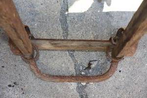 lot 151 image: Vintage dolly 16x45