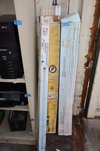 lot 231 image: LED replacement bulbs