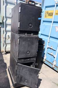 lot 237 image: Cambro food warmer - 3 stack with roller dolly