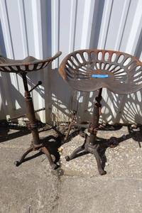lot 247 image: Vintage style cast iron tractor seat bar stool - 2 total (one can be used for parts)
