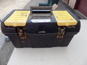 lot 104 image: Stanley black and yellow toolbox