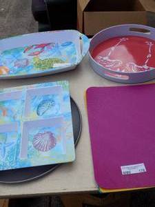 lot 178 image: PLASTIC TRAYS,CUTTING BOARDS AND MORE