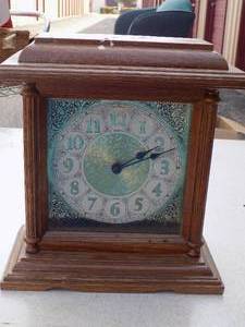 lot 111 image: MANTLE CLOCK