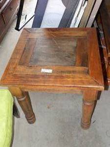 lot 117 image: VERY NICE SIDE TABLE