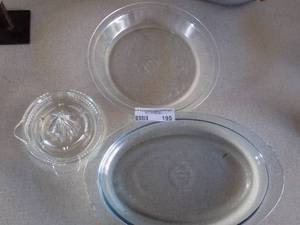 lot 195 image: JUICER, OBLONG PLATE, ROUND PLATE