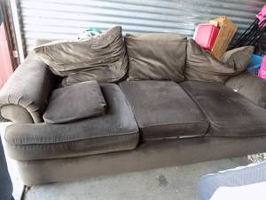 lot 78 image: SOFA IN GREAT CONDITION  - MATCHES 77