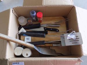 lot 253 image: CUTTING BOARD, KITCHEN UTENSAILS, SEASONINGS