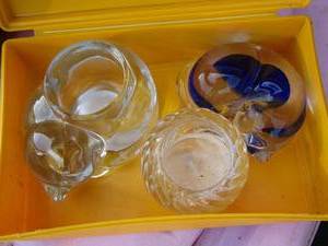 lot 157 image: CANDLE HOLDER AND 2 GLASS CAT DECORS