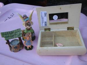 lot 162 image: FAIRY FIGURINES AND JEWELRY BOX