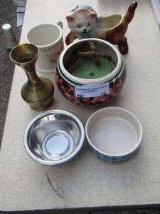 lot 34 image: various planters and vases